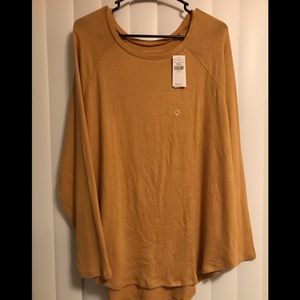 Long sleeve cozy shirt.